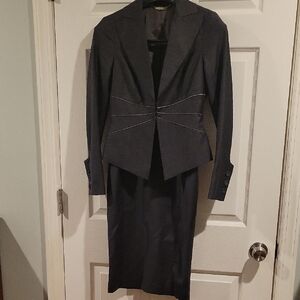 bebe 2 Piece Set. Dark Gray Tailored Women's Blazer and Dress Set